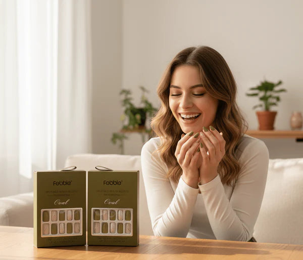 أظافر لاصقة من فيبل - لون أخضر زيتوني وفضي لامع (أصلية)